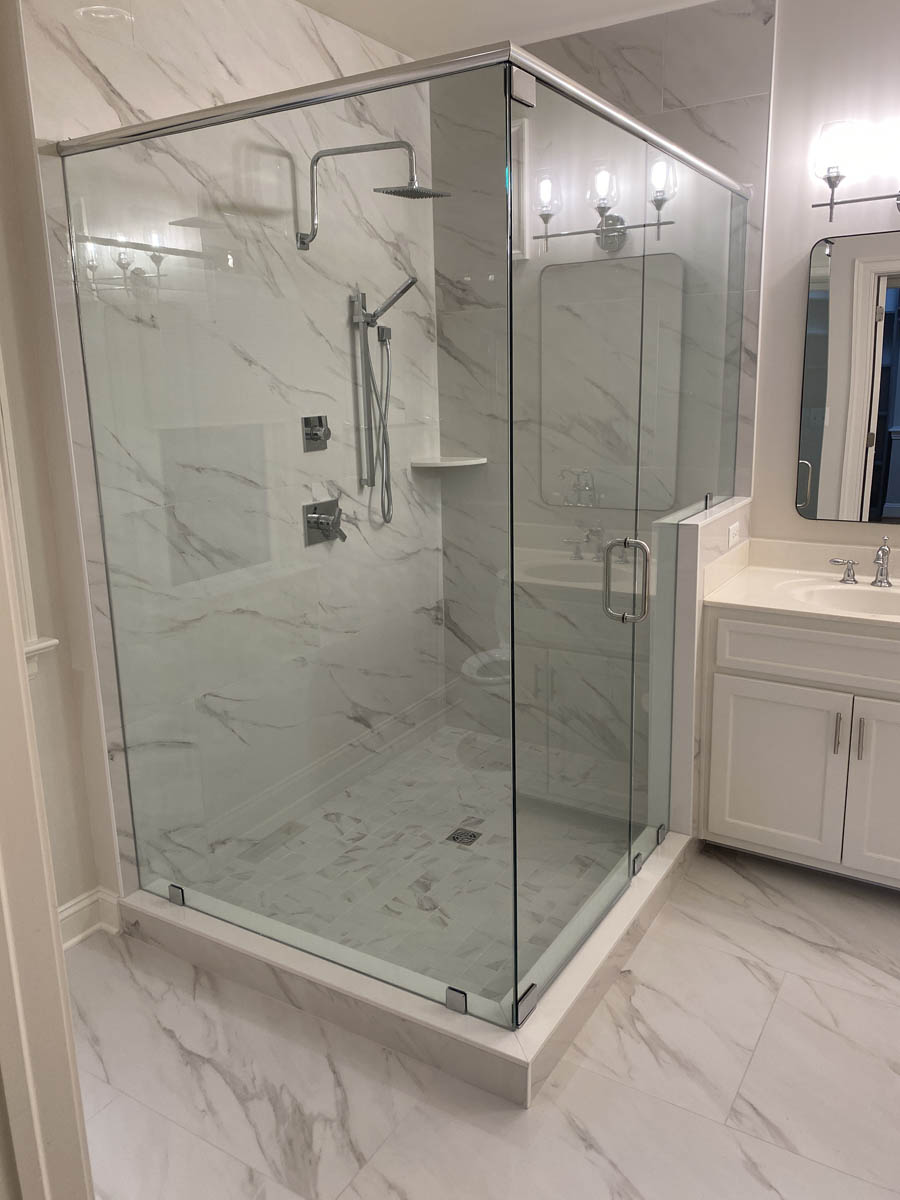 Main floor primary bath